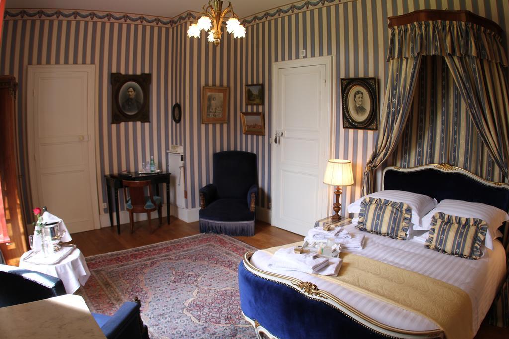Gevrolles Chateau Du Breuil B&B 객실 사진