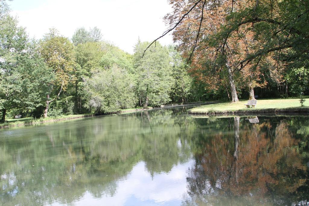 Gevrolles Chateau Du Breuil B&B 외부 사진