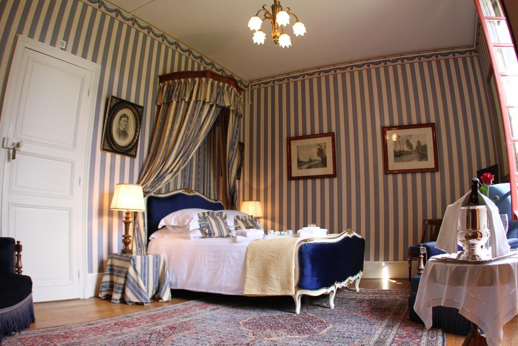Gevrolles Chateau Du Breuil B&B 객실 사진